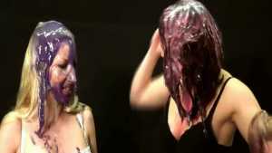 head-dunking-fun-with-ami-top_4.jpg