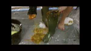 messy-boilersuit-and-welly-fun_7.jpg