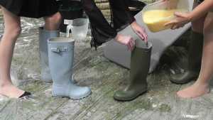 wellie-tights-lots-of-gunge_4.jpg